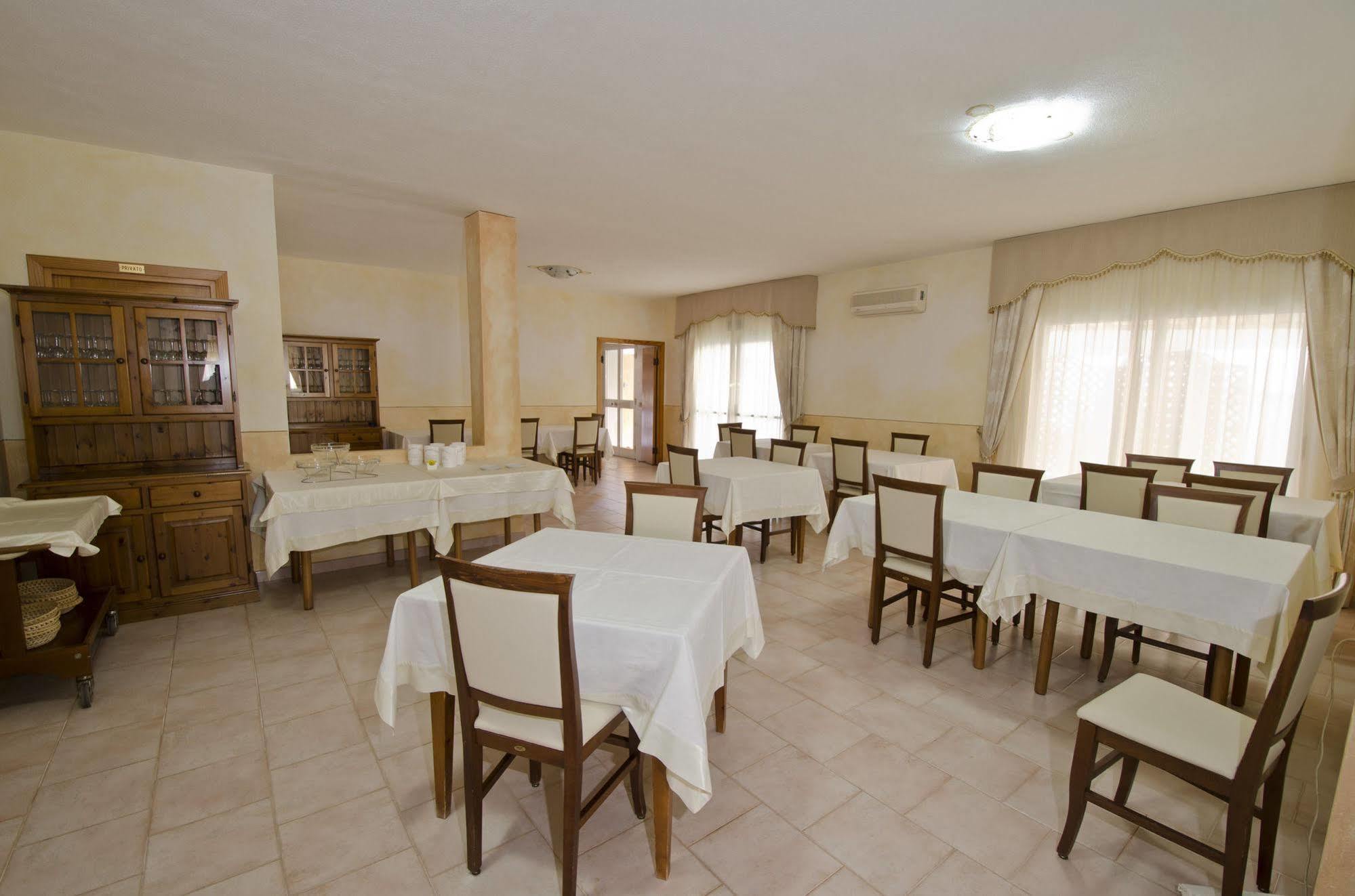 A.I.R. Hotel Gabbiano Isola Rossa Ngoại thất bức ảnh